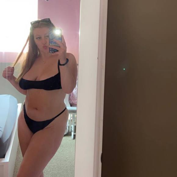 Meet your Posher, Abby - Picture 1 of 1